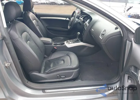 2011 Audi A5 2.0T Premium z USA, uszkodzony, nr VIN WAULFAFR0BA055775